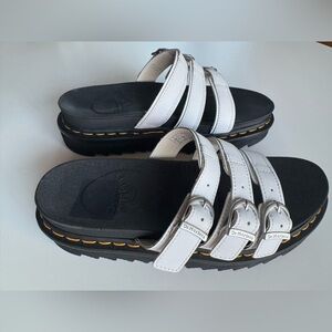 New Whitr Dr.Martens platform sandals size 9
